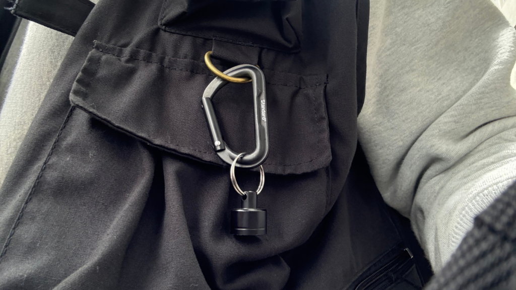 マグネットリリーサーのカラビナ側