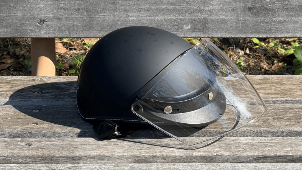 ロケットナウ配達員登録後のヘルメット保有認証で、認証されたヘルメット